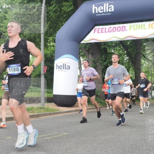 29.06.2025 - hella hamburg halbmarathon KatJ http://msf.ph/oto/8341554 29.06.2025 10:48:41 Zwischen KM18-KM19 1135, 1138, 1188, 1568, 2582, 5547 meine-sportfotos.de