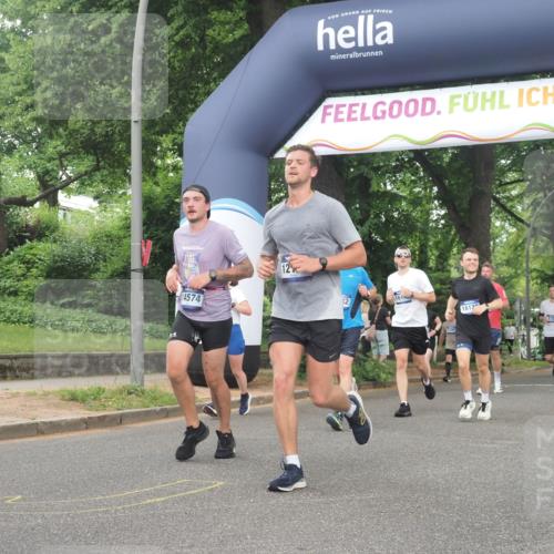 29.06.2025 - hella hamburg halbmarathon KatJ http://msf.ph/oto/8341591 29.06.2025 10:48:41 Zwischen KM18-KM19 1135, 1138, 1188, 1568, 2582, 5547 meine-sportfotos.de