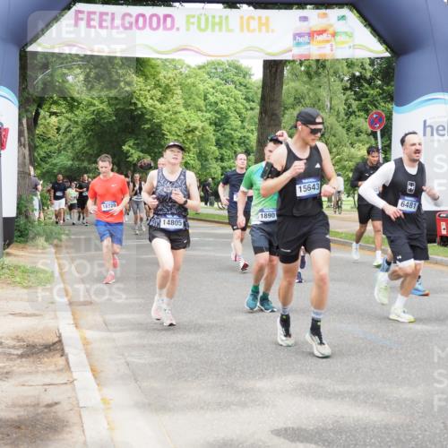 29.06.2025 - hella hamburg halbmarathon MichiJ http://msf.ph/oto/8341605 29.06.2025 10:40:10 Zwischen KM18-KM19 2208, 3715, 4065, 5378, 5638, 6481, 7896, 8273, 8587, 8651, 12135, 12321, 13032, 13211, 13289, 14805, 15643, 16320, 17198, 18901 meine-sportfotos.de