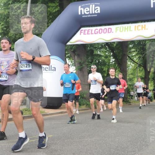 29.06.2025 - hella hamburg halbmarathon KatJ http://msf.ph/oto/8341610 29.06.2025 10:48:42 Zwischen KM18-KM19 1138, 1188, 1568, 2582, 5299, 5547, 8730 meine-sportfotos.de
