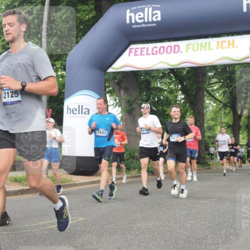 29.06.2025 - hella hamburg halbmarathon KatJ http://msf.ph/oto/8341615 29.06.2025 10:48:42 Zwischen KM18-KM19 1138, 1188, 1568, 2582, 5299, 5547, 8730 meine-sportfotos.de