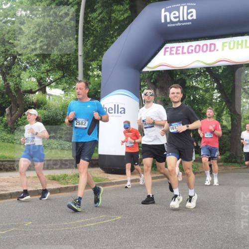 29.06.2025 - hella hamburg halbmarathon KatJ http://msf.ph/oto/8341638 29.06.2025 10:48:43 Zwischen KM18-KM19 1188, 1568, 1726, 1823, 2582, 5299, 5305, 5547, 7658, 8730 meine-sportfotos.de
