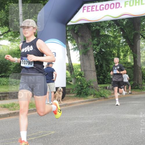 29.06.2025 - hella hamburg halbmarathon KatJ http://msf.ph/oto/8341654 29.06.2025 10:19:17 Zwischen KM18-KM19 2180, 3043, 6781, 7231 meine-sportfotos.de