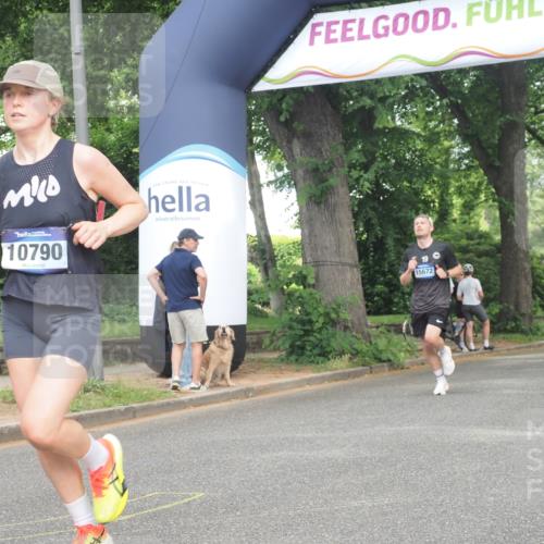 29.06.2025 - hella hamburg halbmarathon KatJ http://msf.ph/oto/8341665 29.06.2025 10:19:17 Zwischen KM18-KM19 2180, 3043, 6781, 7231 meine-sportfotos.de