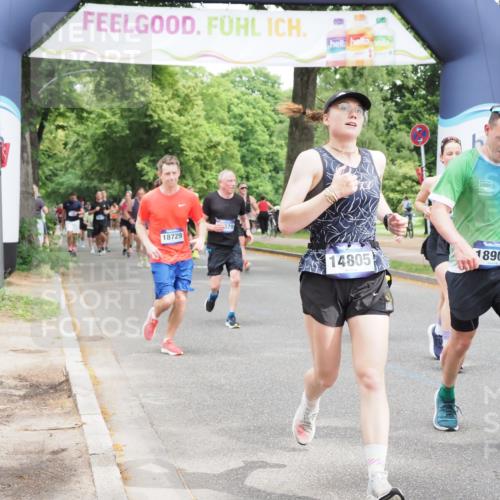 29.06.2025 - hella hamburg halbmarathon MichiJ http://msf.ph/oto/8341704 29.06.2025 10:40:11 Zwischen KM18-KM19 2208, 3715, 4065, 5378, 5638, 6481, 7896, 8273, 8587, 8651, 12135, 12321, 12379, 13032, 13211, 13289, 14805, 15643, 16320, 17198, 18729, 18901 meine-sportfotos.de