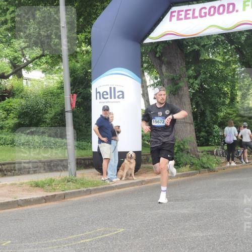 29.06.2025 - hella hamburg halbmarathon KatJ http://msf.ph/oto/8341771 29.06.2025 10:19:18 Zwischen KM18-KM19 2180, 3043, 6781, 7231 meine-sportfotos.de