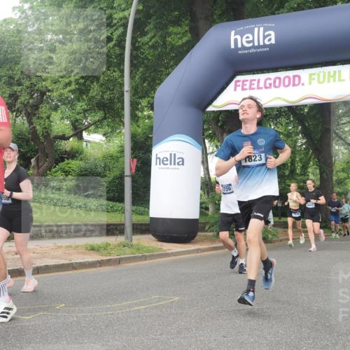 29.06.2025 - hella hamburg halbmarathon KatJ http://msf.ph/oto/8341779 29.06.2025 10:48:46 Zwischen KM18-KM19 1188, 1726, 1823, 2582, 5299, 5305, 6602, 7636, 7658, 8730 meine-sportfotos.de