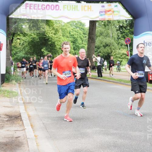 29.06.2025 - hella hamburg halbmarathon MichiJ http://msf.ph/oto/8341794 29.06.2025 10:40:12 Zwischen KM18-KM19 2208, 3715, 4029, 4065, 5378, 5638, 6481, 7896, 8273, 8587, 8651, 12135, 12321, 12379, 13032, 13211, 13289, 14805, 15643, 16320, 17198, 18729, 18901 meine-sportfotos.de