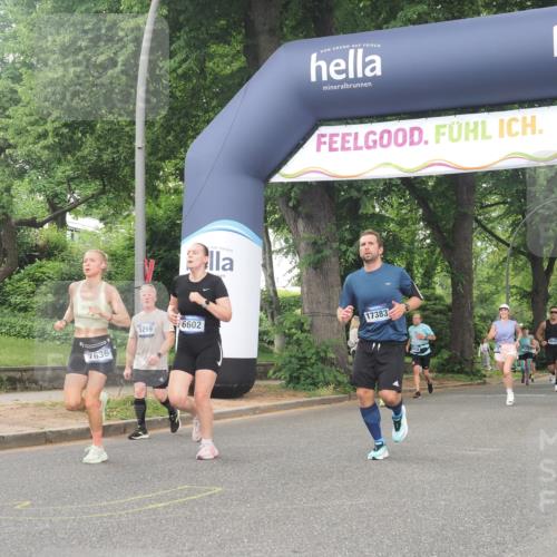 29.06.2025 - hella hamburg halbmarathon KatJ http://msf.ph/oto/8341906 29.06.2025 10:48:48 Zwischen KM18-KM19 1726, 1823, 2582, 5299, 5305, 6602, 7636, 7658, 8730 meine-sportfotos.de