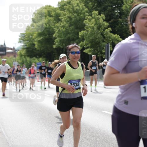 29.06.2025 - hella hamburg halbmarathon Jannik Wohlers http://msf.ph/oto/8341952 29.06.2025 10:42:19 Lombardsbrücke 1656, 1964, 1994, 2401, 2509, 2538, 2580, 2940, 2941, 3283, 3378, 3874, 4092, 4105, 4334, 4385, 4778, 5417, 6120, 6764, 7513, 8161, 8529, 10008, 10454, 10697, 11142, 11710, 12151, 12441, 13070, 13241, 13776, 14042, 14084, 14126, 14170, 14556, 14636, 14694, 14769, 15168, 15190, 15219, 15221, 15820, 15977, 16612, 16892 meine-sportfotos.de