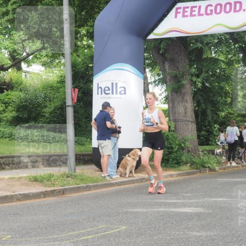 29.06.2025 - hella hamburg halbmarathon KatJ http://msf.ph/oto/8342040 29.06.2025 10:19:28 Zwischen KM18-KM19  meine-sportfotos.de