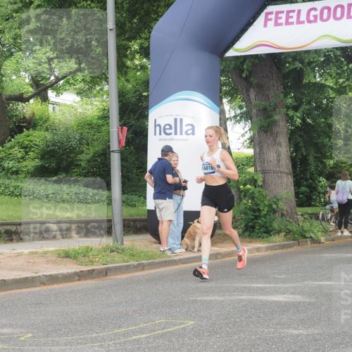 29.06.2025 - hella hamburg halbmarathon KatJ http://msf.ph/oto/8342067 29.06.2025 10:19:28 Zwischen KM18-KM19  meine-sportfotos.de