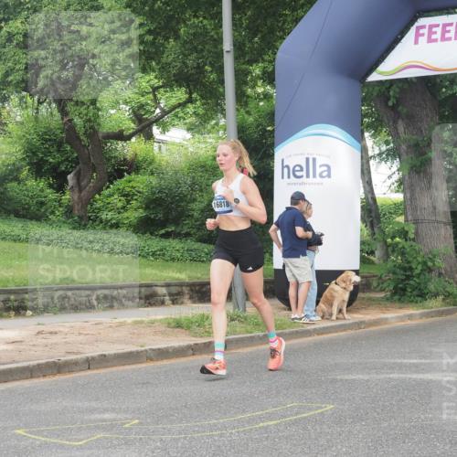 29.06.2025 - hella hamburg halbmarathon KatJ http://msf.ph/oto/8342086 29.06.2025 10:19:28 Zwischen KM18-KM19  meine-sportfotos.de