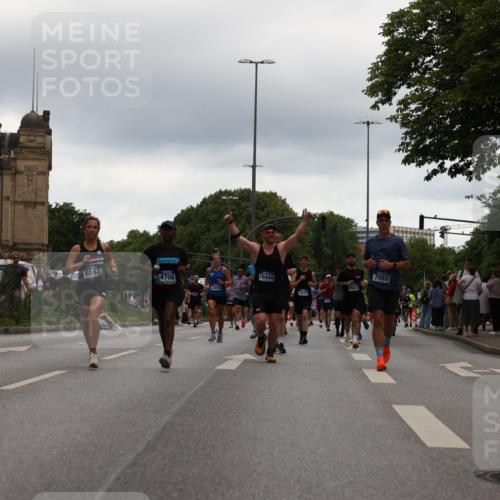 29.06.2025 - hella hamburg halbmarathon Yannick Fuchs http://msf.ph/oto/8342120 29.06.2025 10:52:15 20KM 1319, 1595, 1833, 2250, 2488, 2619, 2656, 2840, 2996, 3251, 3859, 4319, 4502, 4550, 4708, 4767, 5277, 5341, 5675, 5926, 6104, 6138, 6147, 6592, 7082, 7189, 7856, 8089, 8322, 8585, 9230, 9316, 10020, 10319, 10518, 10703, 10788, 11394, 11605, 11645, 11846, 12378, 12495, 12585, 12734, 12879, 13287, 13512, 13694, 13816, 13880, 14266, 14673, 15197, 15434, 15527, 16189, 16531, 17405, 17531, 17827, 18180, 18492, 18587, 18727, 18985 meine-sportfotos.de