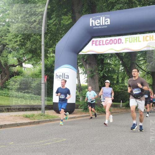 29.06.2025 - hella hamburg halbmarathon KatJ http://msf.ph/oto/8342121 29.06.2025 10:48:50 Zwischen KM18-KM19 1726, 1823, 5299, 5305, 6602, 7636, 7658, 8045, 8730 meine-sportfotos.de