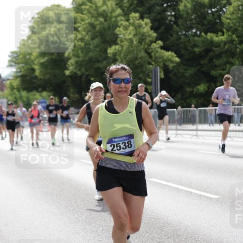 29.06.2025 - hella hamburg halbmarathon Jannik Wohlers http://msf.ph/oto/8342123 29.06.2025 10:42:19 Lombardsbrücke 1656, 1964, 1994, 2401, 2509, 2538, 2580, 2940, 2941, 3283, 3378, 3874, 4092, 4105, 4334, 4385, 4778, 5417, 6120, 6764, 7513, 8161, 8529, 10008, 10454, 10697, 11142, 11710, 12151, 12441, 13070, 13241, 13776, 14042, 14084, 14126, 14170, 14556, 14636, 14694, 14769, 15168, 15190, 15219, 15221, 15820, 15977, 16612, 16892 meine-sportfotos.de