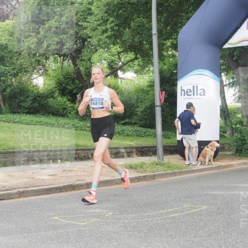 29.06.2025 - hella hamburg halbmarathon KatJ http://msf.ph/oto/8342151 29.06.2025 10:19:29 Zwischen KM18-KM19  meine-sportfotos.de