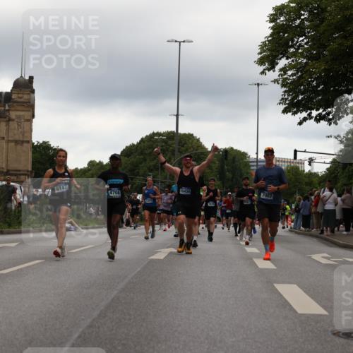 29.06.2025 - hella hamburg halbmarathon Yannick Fuchs http://msf.ph/oto/8342180 29.06.2025 10:52:15 20KM 1319, 1595, 1833, 2250, 2488, 2619, 2656, 2840, 2996, 3251, 3859, 4319, 4502, 4550, 4708, 4767, 5277, 5341, 5675, 5926, 6104, 6138, 6147, 6592, 7082, 7189, 7856, 8089, 8322, 8585, 9230, 9316, 10020, 10319, 10518, 10703, 10788, 11394, 11605, 11645, 11846, 12378, 12495, 12585, 12734, 12879, 13287, 13512, 13694, 13816, 13880, 14266, 14673, 15197, 15434, 15527, 16189, 16531, 17405, 17531, 17827, 18180, 18492, 18587, 18727, 18985 meine-sportfotos.de