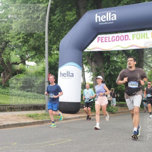 29.06.2025 - hella hamburg halbmarathon KatJ http://msf.ph/oto/8342182 29.06.2025 10:48:51 Zwischen KM18-KM19 1674, 1726, 1823, 5305, 6602, 7636, 7658, 8045, 8478 meine-sportfotos.de