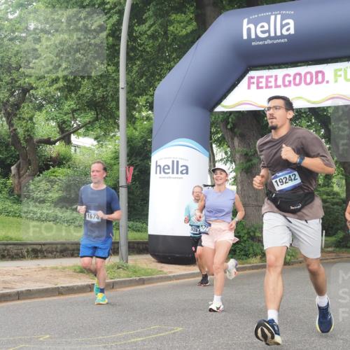 29.06.2025 - hella hamburg halbmarathon KatJ http://msf.ph/oto/8342244 29.06.2025 10:48:51 Zwischen KM18-KM19 1674, 1726, 1823, 5305, 6602, 7636, 7658, 8045, 8478 meine-sportfotos.de