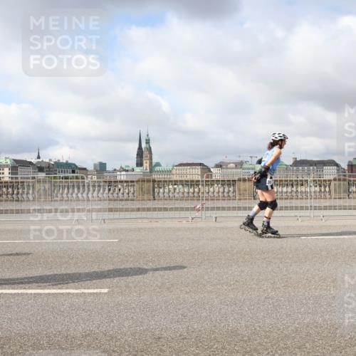 29.06.2025 - hella hamburg halbmarathon Lena Gebhardt http://msf.ph/oto/8342417 29.06.2025 09:09:06 Lombardsbrücke 85 meine-sportfotos.de