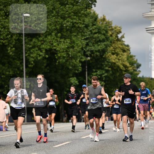 29.06.2025 - hella hamburg halbmarathon Dr. Thomas Lammeyer http://msf.ph/oto/8342421 29.06.2025 10:18:12 Kennedybrücke 1406, 2990, 3020, 3154, 3728, 3756, 3939, 5546, 5670, 6028, 6083, 6089, 7209, 7802, 7840, 7991, 8001, 8147, 8409, 9141, 9845, 10610, 11355 meine-sportfotos.de
