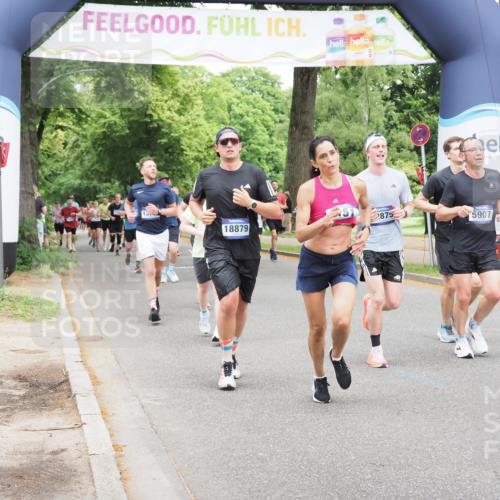 29.06.2025 - hella hamburg halbmarathon MichiJ http://msf.ph/oto/8342446 29.06.2025 10:40:18 Zwischen KM18-KM19 1151, 1258, 3952, 4029, 5907, 6481, 8361, 11217, 12321, 12379, 12482, 12875, 14791, 14805, 15446, 17773, 18729, 18879 meine-sportfotos.de