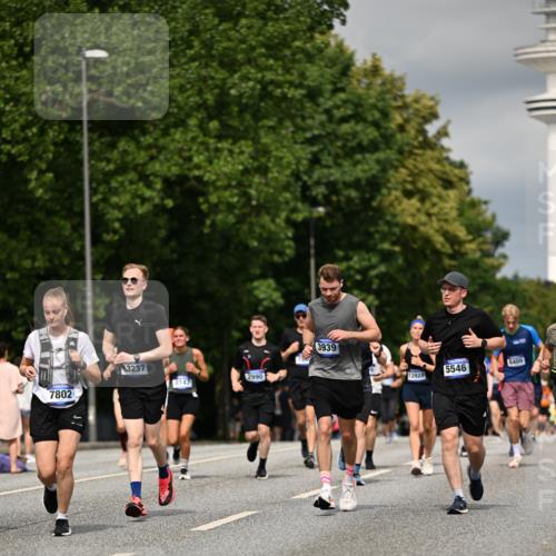 29.06.2025 - hella hamburg halbmarathon Dr. Thomas Lammeyer http://msf.ph/oto/8342523 29.06.2025 10:18:12 Kennedybrücke 1406, 2990, 3020, 3154, 3728, 3756, 3939, 5546, 5670, 6028, 6083, 6089, 7209, 7802, 7840, 7991, 8001, 8147, 8409, 9141, 9845, 10610, 11355 meine-sportfotos.de