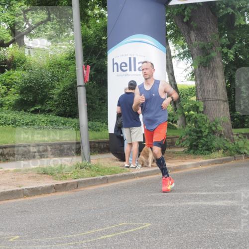 29.06.2025 - hella hamburg halbmarathon KatJ http://msf.ph/oto/8342627 29.06.2025 10:19:35 Zwischen KM18-KM19 3189, 5308 meine-sportfotos.de