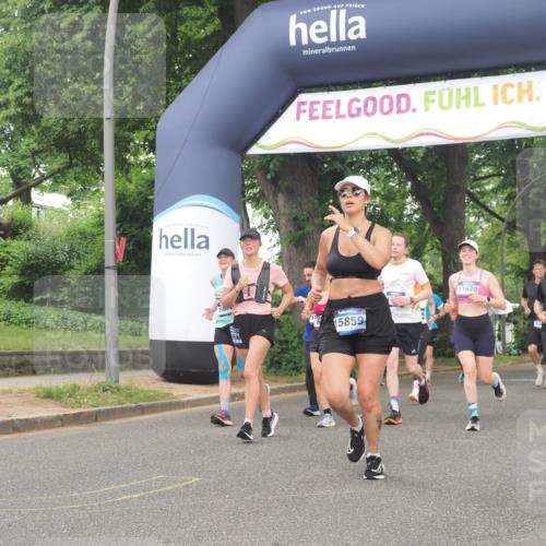 29.06.2025 - hella hamburg halbmarathon KatJ http://msf.ph/oto/8342634 29.06.2025 10:48:55 Zwischen KM18-KM19 1674, 4095, 6752, 8045, 8478 meine-sportfotos.de
