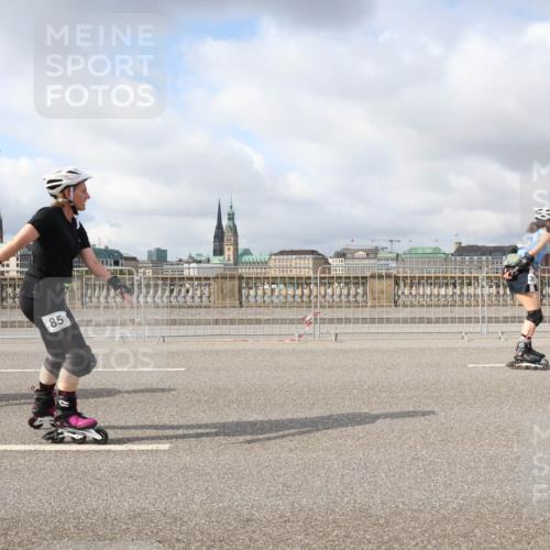 29.06.2025 - hella hamburg halbmarathon Lena Gebhardt http://msf.ph/oto/8342637 29.06.2025 09:09:07 Lombardsbrücke 85 meine-sportfotos.de
