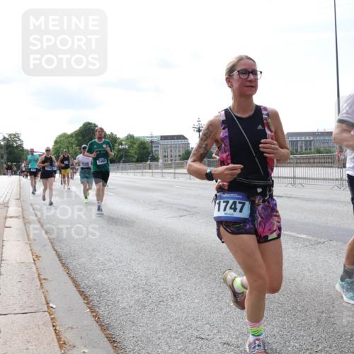 29.06.2025 - hella hamburg halbmarathon Lena Gebhardt http://msf.ph/oto/8342655 29.06.2025 10:13:28 Lombardsbrücke 7460, 1747, 19035, 1007, 1747, 1859, 2055, 2359, 2721, 2904, 2961, 2987, 3218, 3360, 3728, 3729, 4187, 4795, 4950, 5232, 5546, 5631, 6026, 6489, 6717, 6724, 7346, 7446, 7447, 7460, 7873, 7913, 8279, 8398, 8405, 8913, 9128, 9141, 9527, 9612, 9631, 10977, 12313, 12492, 12797, 12928, 12929, 13331, 13928, 15663, 15922, 16030, 16255, 16437, 16491, 17472, 17474, 17699, 17988, 18048, 18222, 18231, 18320, 18732 meine-sportfotos.de