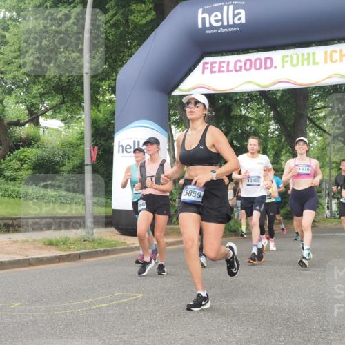 29.06.2025 - hella hamburg halbmarathon KatJ http://msf.ph/oto/8342666 29.06.2025 10:48:56 Zwischen KM18-KM19 1674, 4095, 6674, 6752, 8045, 8478 meine-sportfotos.de