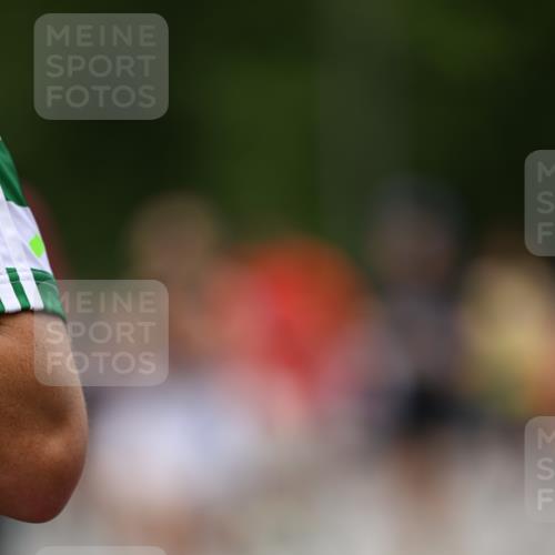 29.06.2025 - hella hamburg halbmarathon Dr. Thomas Lammeyer http://msf.ph/oto/8342745 29.06.2025 10:40:22 Kennedybrücke 1036, 1102, 1183, 1284, 1336, 1717, 2352, 2588, 3243, 3741, 3990, 4902, 4937, 5012, 5240, 5246, 5531, 6021, 6381, 6845, 6896, 7111, 7275, 7927, 8356, 9295, 10047, 10119, 10336, 10341, 10567, 11010, 11187 meine-sportfotos.de