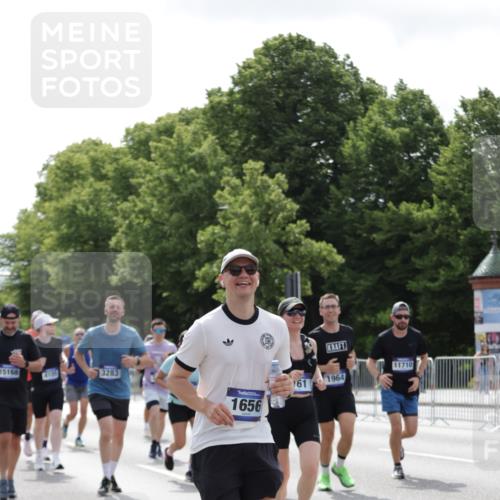 29.06.2025 - hella hamburg halbmarathon Jannik Wohlers http://msf.ph/oto/8342746 29.06.2025 10:42:25 Lombardsbrücke 1656, 1964, 2401, 2450, 2509, 2940, 2941, 3283, 3378, 3764, 4092, 4105, 4334, 4385, 5417, 6120, 6764, 7513, 8161, 9378, 10008, 10454, 10697, 11142, 11710, 12151, 12441, 13049, 13070, 13241, 13776, 14126, 14422, 14694, 15168, 15190, 15820, 16279, 16612, 16892, 17037 meine-sportfotos.de