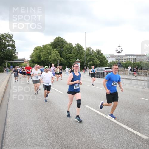 29.06.2025 - hella hamburg halbmarathon Jannik Wohlers http://msf.ph/oto/8342759 29.06.2025 10:55:47 Lombardsbrücke 1738, 1909, 2095, 2793, 3257, 3268, 4083, 4354, 4473, 4836, 5306, 5580, 5757, 5994, 6494, 6968, 7025, 7028, 7616, 8005, 8305, 8517, 9435, 9606, 9838, 9948, 9953, 10640, 10740, 10784, 10987, 11298, 11862, 11863, 12267, 12295, 12296, 12551, 13055, 13395, 13405, 13965, 14142, 14221, 14280, 14281, 15103, 15173, 15272, 15443, 15696, 15699, 16413, 16655, 16960, 17084, 17398, 17649, 17673, 18329, 18349, 19228 meine-sportfotos.de