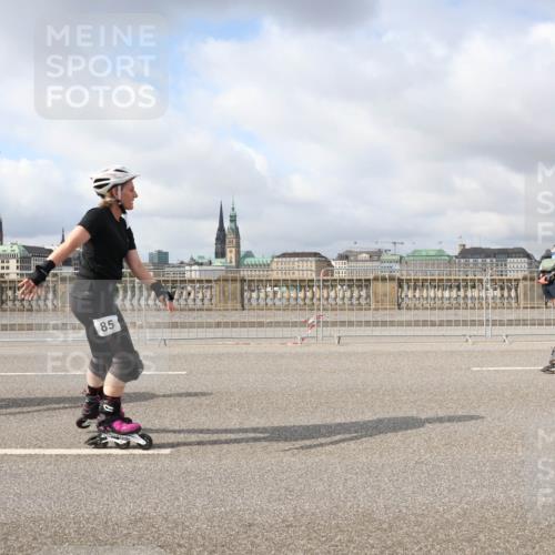 29.06.2025 - hella hamburg halbmarathon Lena Gebhardt http://msf.ph/oto/8342798 29.06.2025 09:09:07 Lombardsbrücke 362, 85 meine-sportfotos.de