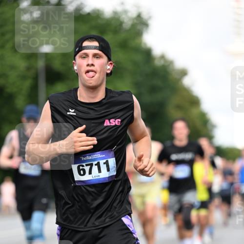 29.06.2025 - hella hamburg halbmarathon Dr. Thomas Lammeyer http://msf.ph/oto/8342807 29.06.2025 09:56:00 Kennedybrücke 1057, 1139, 1169, 1220, 1512, 1604, 3305, 3618, 4565, 4871, 4915, 5007, 5011, 5231, 5336, 6373, 6711, 7185, 7432, 7710, 7961, 8564, 8852, 9444, 10099, 10251, 10493, 10691, 10741, 11062 meine-sportfotos.de