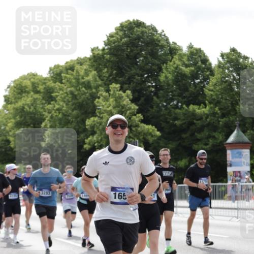 29.06.2025 - hella hamburg halbmarathon Jannik Wohlers http://msf.ph/oto/8342817 29.06.2025 10:42:25 Lombardsbrücke 1656, 1964, 2401, 2450, 2509, 2940, 2941, 3283, 3378, 3764, 4092, 4105, 4334, 4385, 5417, 6120, 6764, 7513, 8161, 9378, 10008, 10454, 10697, 11142, 11710, 12151, 12441, 13049, 13070, 13241, 13776, 14126, 14422, 14694, 15168, 15190, 15820, 16279, 16612, 16892, 17037 meine-sportfotos.de
