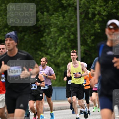 29.06.2025 - hella hamburg halbmarathon Dr. Thomas Lammeyer http://msf.ph/oto/8342829 29.06.2025 10:40:24 Kennedybrücke 1036, 1102, 1183, 1284, 1336, 1717, 2352, 2588, 3243, 3741, 3990, 4902, 4937, 5012, 5240, 5246, 5531, 5919, 6021, 6381, 6845, 6896, 7111, 7275, 7927, 8356, 9229, 9295, 9701, 10047, 10119, 10336, 10341, 10567, 11010 meine-sportfotos.de