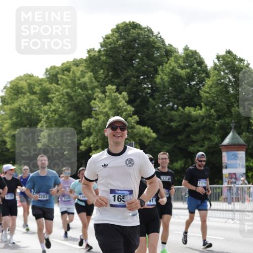 29.06.2025 - hella hamburg halbmarathon Jannik Wohlers http://msf.ph/oto/8342844 29.06.2025 10:42:25 Lombardsbrücke 1656, 1964, 2401, 2450, 2509, 2940, 2941, 3283, 3378, 3764, 4092, 4105, 4334, 4385, 5417, 6120, 6764, 7513, 8161, 9378, 10008, 10454, 10697, 11142, 11710, 12151, 12441, 13049, 13070, 13241, 13776, 14126, 14422, 14694, 15168, 15190, 15820, 16279, 16612, 16892, 17037 meine-sportfotos.de