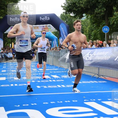 29.06.2025 - hella hamburg halbmarathon Strokosch-Dieckow http://msf.ph/oto/8342851 29.06.2025 10:32:44 Ziel 1990, 6358, 7965, 8062, 12987, 13686, 13961, 14028, 15054, 16425, 16619, 17117, 17151, 18687 meine-sportfotos.de