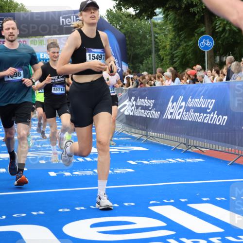 29.06.2025 - hella hamburg halbmarathon Strokosch-Dieckow http://msf.ph/oto/8342895 29.06.2025 10:53:31 Ziel 1030, 1061, 1098, 1499, 1502, 1783, 2070, 2630, 3399, 3819, 5866, 6198, 6628, 6629, 6762, 10549, 11068, 12632, 12909, 13865, 13912, 13997, 15061, 15113, 15497, 15856, 17710, 18450, 18612, 18666, 18715 meine-sportfotos.de