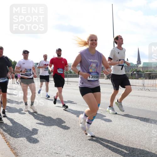 29.06.2025 - hella hamburg halbmarathon Lena Gebhardt http://msf.ph/oto/8342911 29.06.2025 10:00:45 Lombardsbrücke 16093, 9577, 18508, 11523, 3558, 4924922, 1019, 1180, 1526, 1544, 1568, 1583, 1611, 1681, 1726, 2027, 2086, 2236, 2346, 2426, 2474, 2606, 2652, 2730, 2982, 3042, 3059, 3141, 3177, 3319, 3400, 3625, 3740, 3794, 3861, 3983, 4238, 4419, 4579, 4594, 4616, 4708, 4767, 4813, 4940, 4945, 5033, 5418, 5643, 5728, 5870, 6082, 6084, 6138, 6147, 6220, 6260, 6443, 6470, 6531, 6714, 6757, 7658, 7757, 7759, 7761, 8255, 8326, 8478, 8632, 8923, 9124, 9553, 9555, 9577, 10074, 10271, 10599 meine-sportfotos.de
