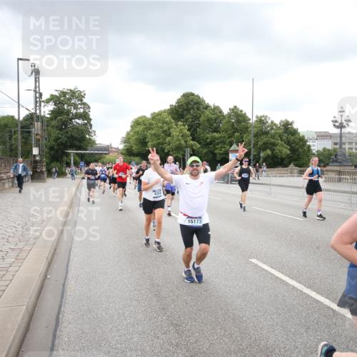 29.06.2025 - hella hamburg halbmarathon Jannik Wohlers http://msf.ph/oto/8342942 29.06.2025 10:55:48 Lombardsbrücke 1113, 1738, 1909, 2095, 3257, 3268, 4083, 4354, 4473, 4836, 5306, 5580, 5693, 5757, 5994, 6494, 6968, 7025, 7028, 7616, 8005, 8305, 8517, 9435, 9606, 9838, 9948, 9953, 10640, 10740, 10784, 10987, 11298, 11862, 11863, 12267, 12295, 12296, 12551, 13055, 13395, 13405, 13965, 14142, 14280, 14281, 15103, 15173, 15272, 15443, 15696, 15699, 16655, 16960, 17084, 17398, 17649, 17673, 18349, 18798, 19228 meine-sportfotos.de
