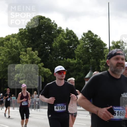 29.06.2025 - hella hamburg halbmarathon Jannik Wohlers http://msf.ph/oto/8343016 29.06.2025 10:42:30 Lombardsbrücke 1656, 1964, 2158, 2450, 2509, 3283, 3378, 3764, 4092, 4105, 4385, 5067, 5967, 8161, 8795, 8991, 9304, 9378, 10008, 10180, 10697, 11142, 11710, 12151, 12441, 13049, 13070, 13417, 14126, 14422, 14694, 15168, 15190, 15820, 16279, 16892, 17037, 17609, 18540 meine-sportfotos.de