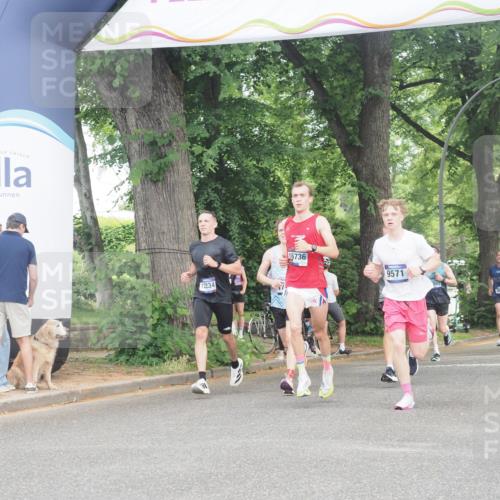 29.06.2025 - hella hamburg halbmarathon KatJ http://msf.ph/oto/8343049 29.06.2025 10:19:40 Zwischen KM18-KM19 7186 meine-sportfotos.de