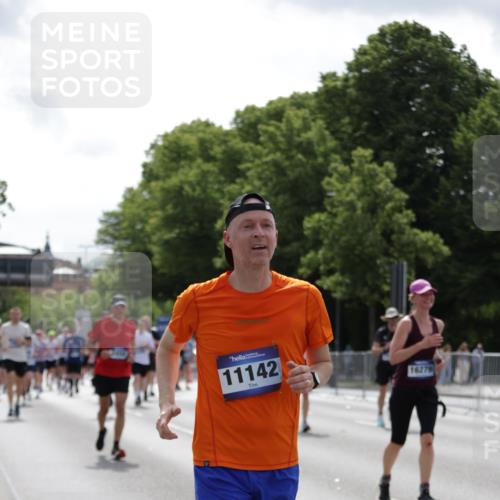 29.06.2025 - hella hamburg halbmarathon Jannik Wohlers http://msf.ph/oto/8343071 29.06.2025 10:42:30 Lombardsbrücke 1656, 1964, 2158, 2450, 2509, 3283, 3378, 3764, 4092, 4105, 4385, 5067, 5967, 8161, 8795, 8991, 9304, 9378, 10008, 10180, 10697, 11142, 11710, 12151, 12441, 13049, 13070, 13417, 14126, 14422, 14694, 15168, 15190, 15820, 16279, 16892, 17037, 17609, 18540 meine-sportfotos.de