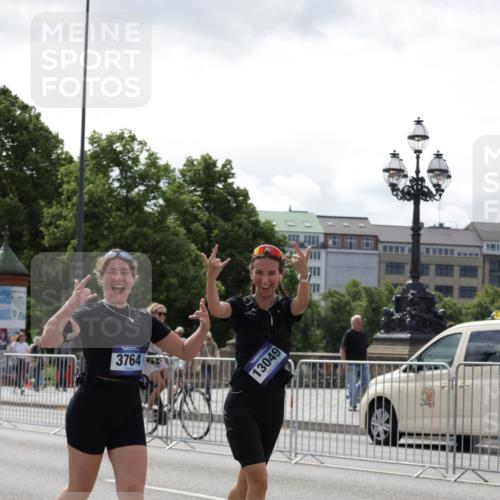 29.06.2025 - hella hamburg halbmarathon Jannik Wohlers http://msf.ph/oto/8343141 29.06.2025 10:42:36 Lombardsbrücke 1149, 1467, 1788, 1964, 2103, 2158, 2267, 2361, 2450, 2509, 2971, 3074, 3283, 3378, 3518, 3764, 4105, 4385, 5067, 5268, 5755, 5967, 7043, 8161, 8184, 8795, 8991, 9072, 9304, 9378, 9644, 10008, 10180, 10536, 11142, 11443, 11671, 11710, 12151, 12485, 13049, 13070, 13417, 13676, 14422, 14694, 15246, 16263, 16264, 16279, 16789, 17037, 17609, 17921, 18434, 18435, 18540, 18898, 19115 meine-sportfotos.de
