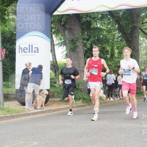 29.06.2025 - hella hamburg halbmarathon KatJ http://msf.ph/oto/8343185 29.06.2025 10:19:41 Zwischen KM18-KM19 7186 meine-sportfotos.de